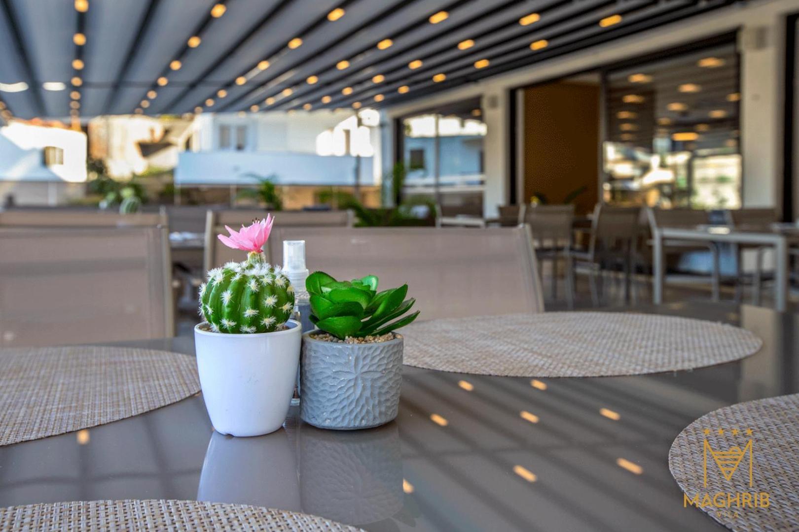 Maghrib Hotel Ulcinj Extérieur photo